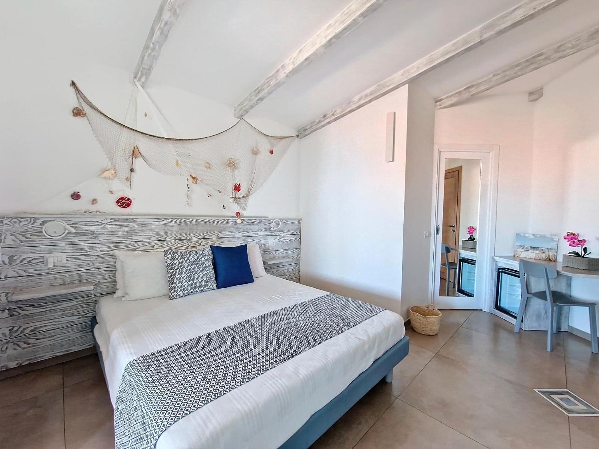 L'Onda Marina Hotell Castelsardo Exteriör bild